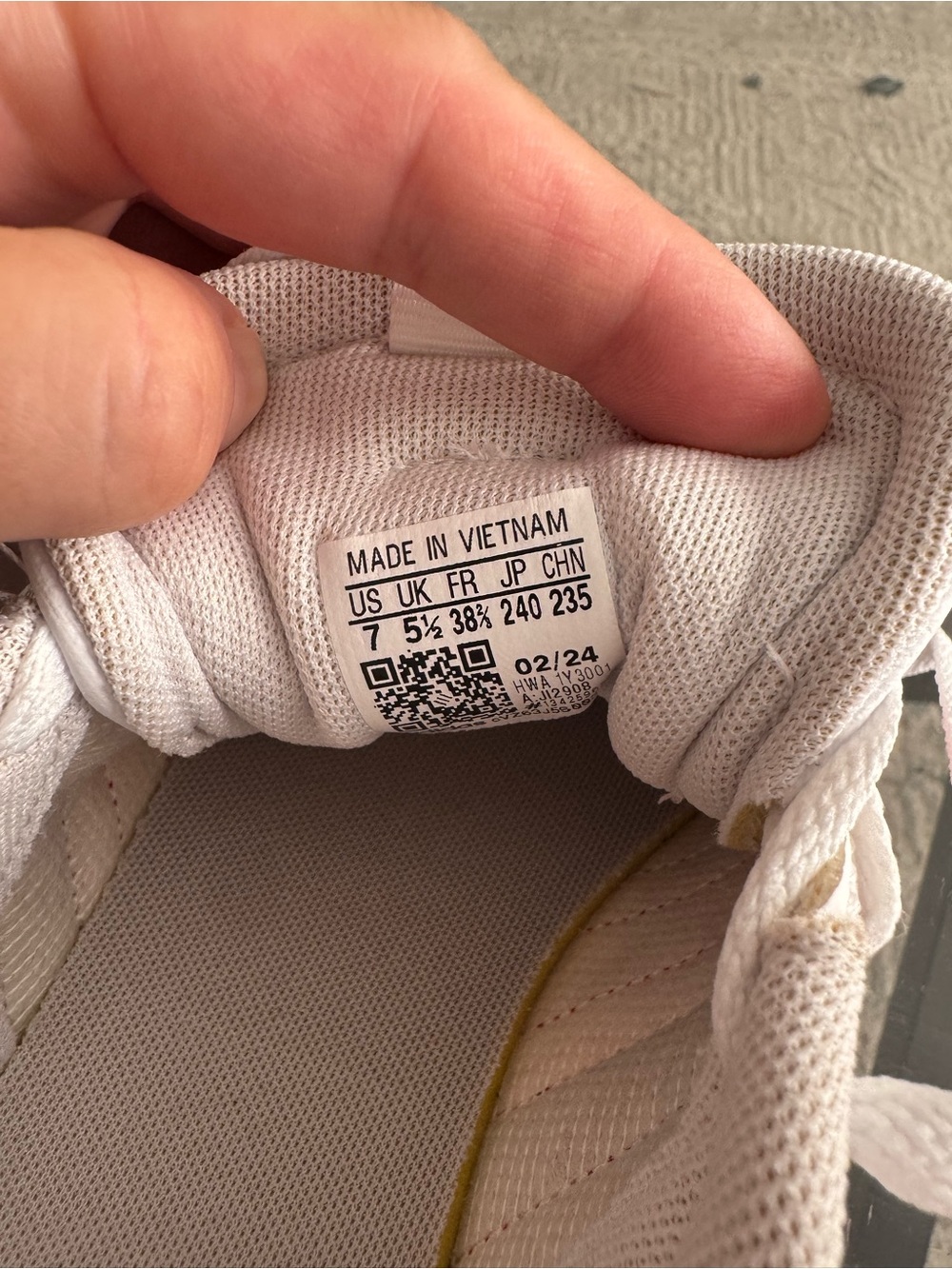 adidas Women’s White Sneakers with Red Three-Stripes - Picture 4 of 7
